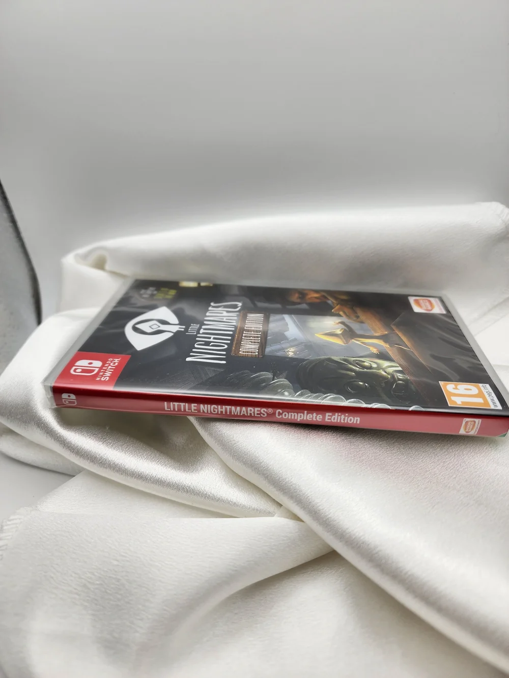 Nintendo Switch - Little Nightmares Complete Edition